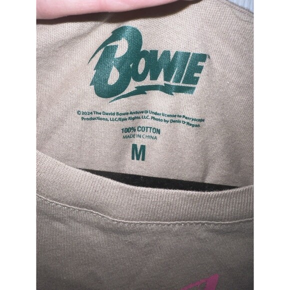 David Bowie Let's Dance Brown T-Shirt Graphic Band Women's Medium Fits Loose - Picture 2 of 6